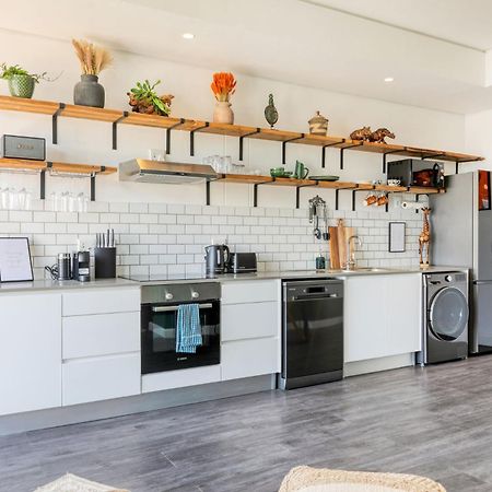 Urban Oasis Balcony Apartment Backup Powered Cape Town Eksteriør bilde