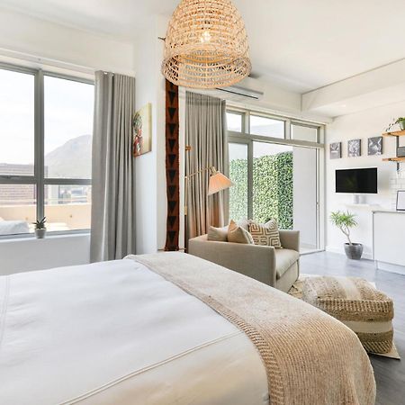 Urban Oasis Balcony Apartment Backup Powered Cape Town Eksteriør bilde